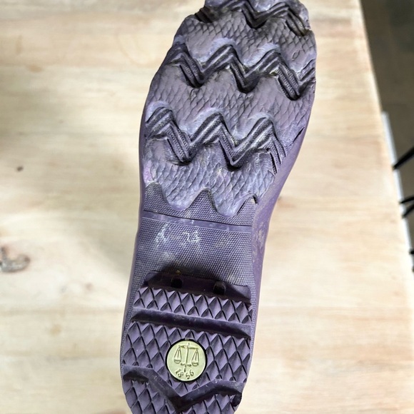 HUNTER Women's Norris Field Side Adjustable Rain Boots in Iris - Picture 8 of 9